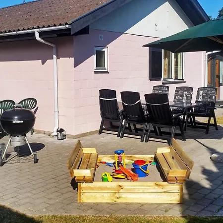 5 Person In Vaeggerlose Bøtø By