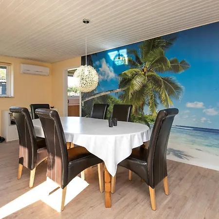 5 Person In Vaeggerlose * Bøtø By