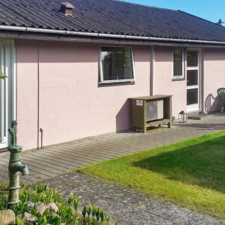 5 Person In Vaeggerlose